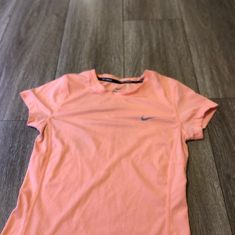 Women’s Nike Coral Running Short-Sleeved Top